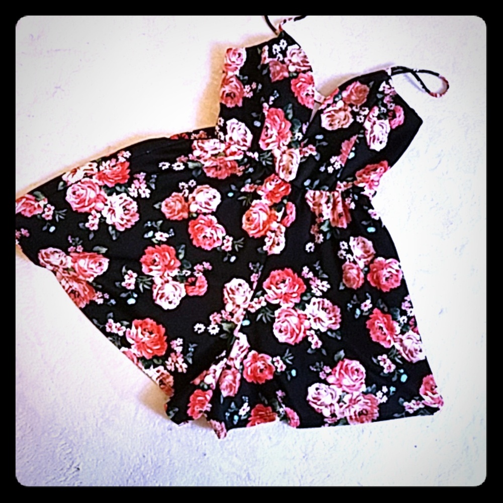 A'gaci Black floral romper